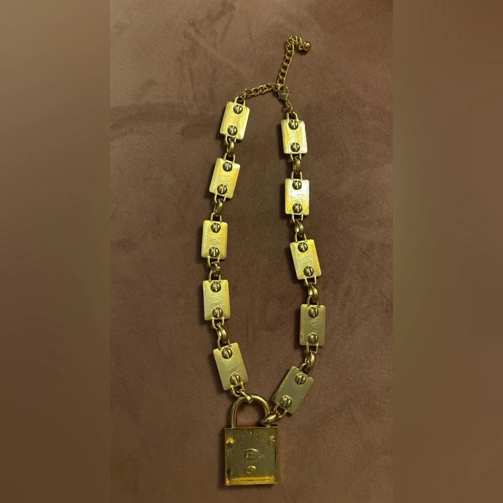 Kenneth Jay Lane KJL Padlock Necklace 23” Chain Gold Tone Statement Vintage 80s - Picture 6 of 6